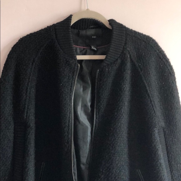 XXI Forever 21 black lined cape - Picture 3 of 5